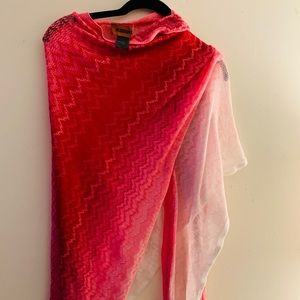Gorgeous  Ladies Missoni shawl ,one size & in excellent condition Made in Italy.